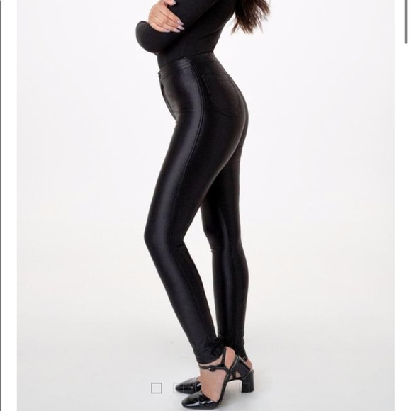 ❤️ - Picture 3 of 17